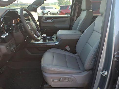 New 2026 Chevrolet Silverado 1500 RST w/ Redline Edition AWD/4WD image 16