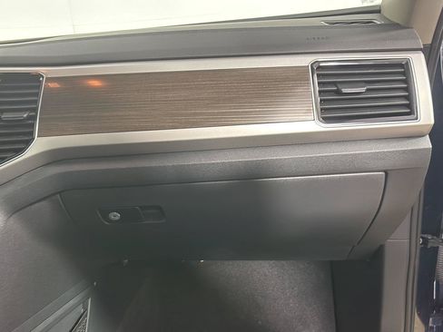 Used 2019 Volkswagen Atlas SEL AWD/4WD image 26