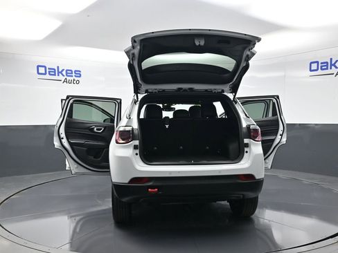 Used 2024 Jeep Compass Trailhawk image 55