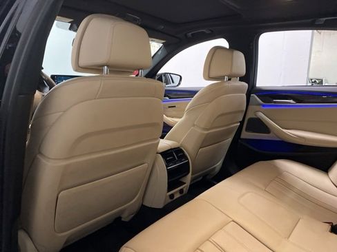 Used 2019 BMW 540i image 18