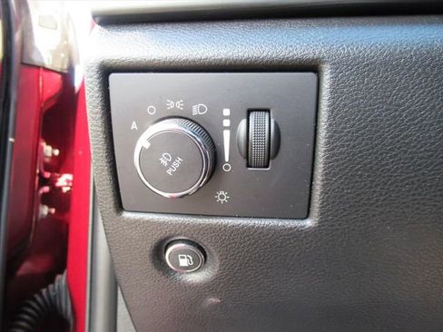 Used 2021 Jeep Grand Cherokee Laredo X image 18