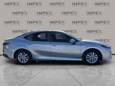 Used 2026 Toyota Camry LE image 6