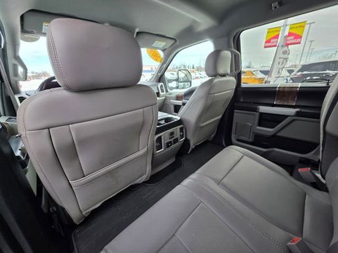 Used 2019 Ford F150 Lariat w/ Equipment Group 502A Luxury AWD/4WD image 13