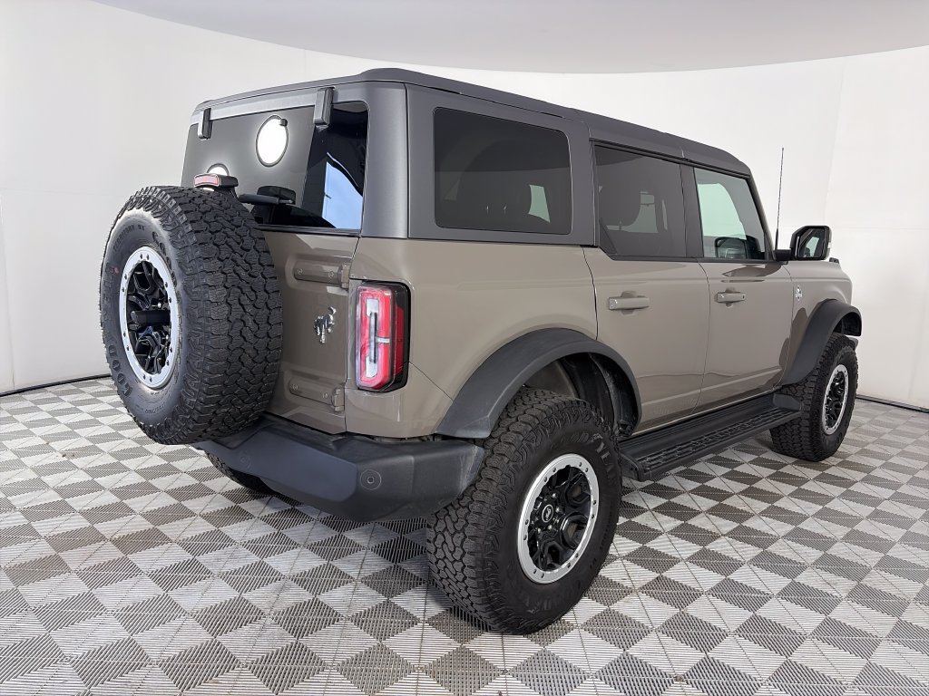 Certified 2025 Ford Bronco Outer Banks w/ Sasquatch Package AWD/4WD image 7