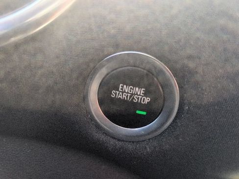 Used 2019 Chevrolet Malibu LT FWD image 27