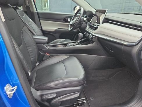 Used 2022 Jeep Compass Limited image 25