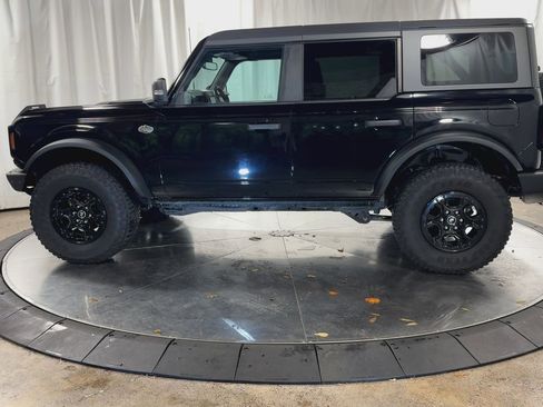Used 2023 Ford Bronco Wildtrak image 7