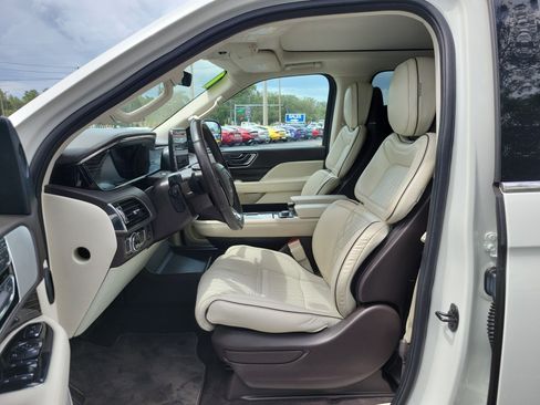 Used 2021 Lincoln Navigator Black Label w/ Cargo Convenience Package AWD/4WD image 17