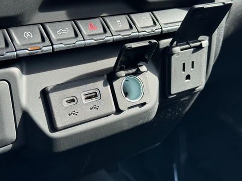 Certified 2022 Chevrolet Silverado 1500 Custom Trail Boss w/ Safety Confidence Package image 13