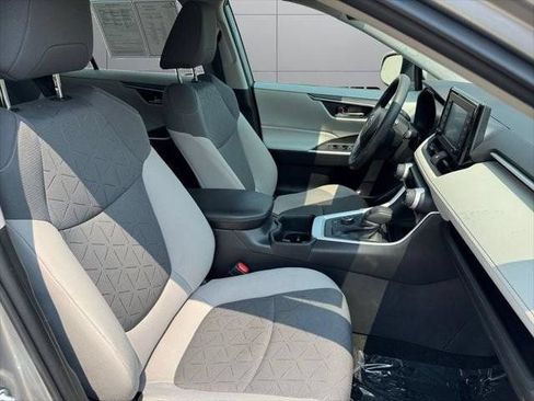 Certified 2022 Toyota RAV4 XLE w/ Carpet Mat Package (TMS) AWD/4WD image 77