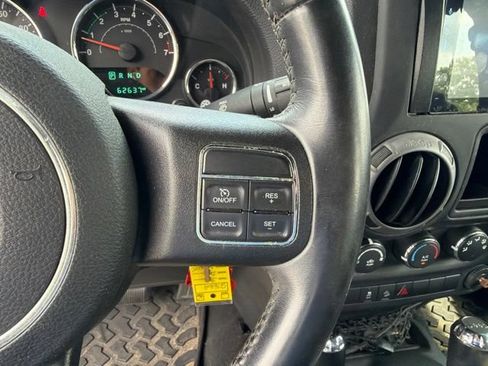 Used 2017 Jeep Wrangler Unlimited Sport w/ Connectivity Group AWD/4WD image 18