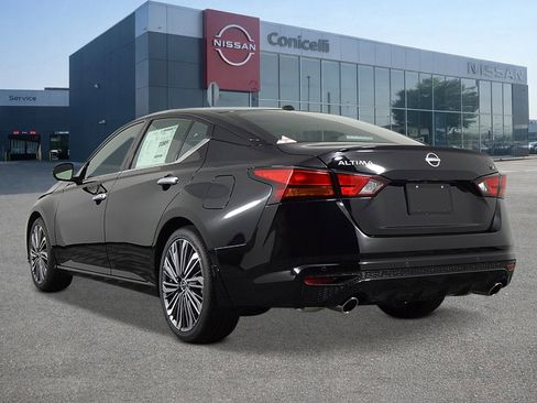 New 2025 Nissan Altima 2.5 SL FWD image 3