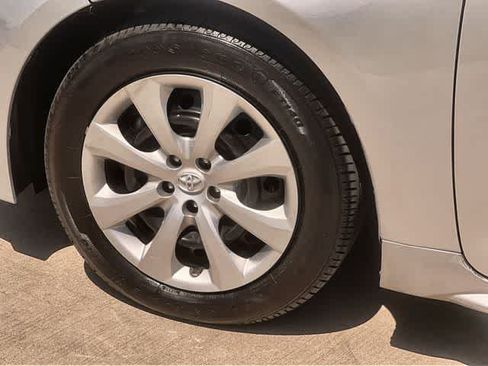 Used 2026 Toyota Corolla LE FWD image 9