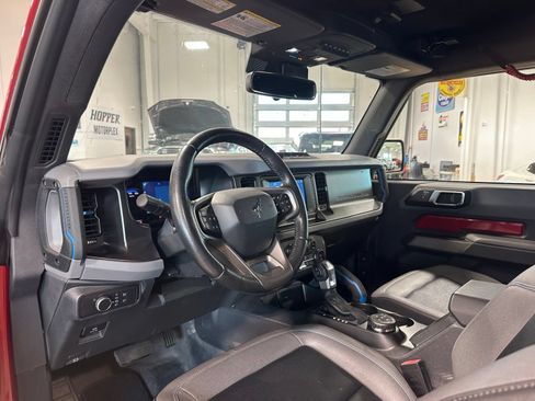 Used 2021 Ford Bronco Black Diamond AWD/4WD image 17