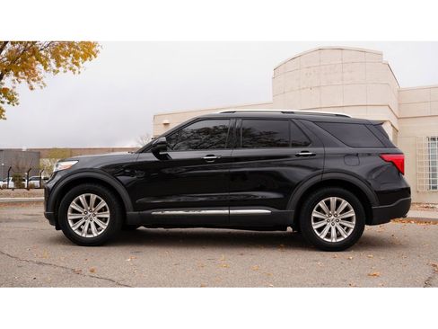 Used 2020 Ford Explorer Limited w/ Class III Trailer Tow Package image 2
