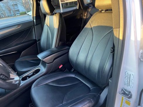 Used 2017 Lincoln MKC Premiere image 15