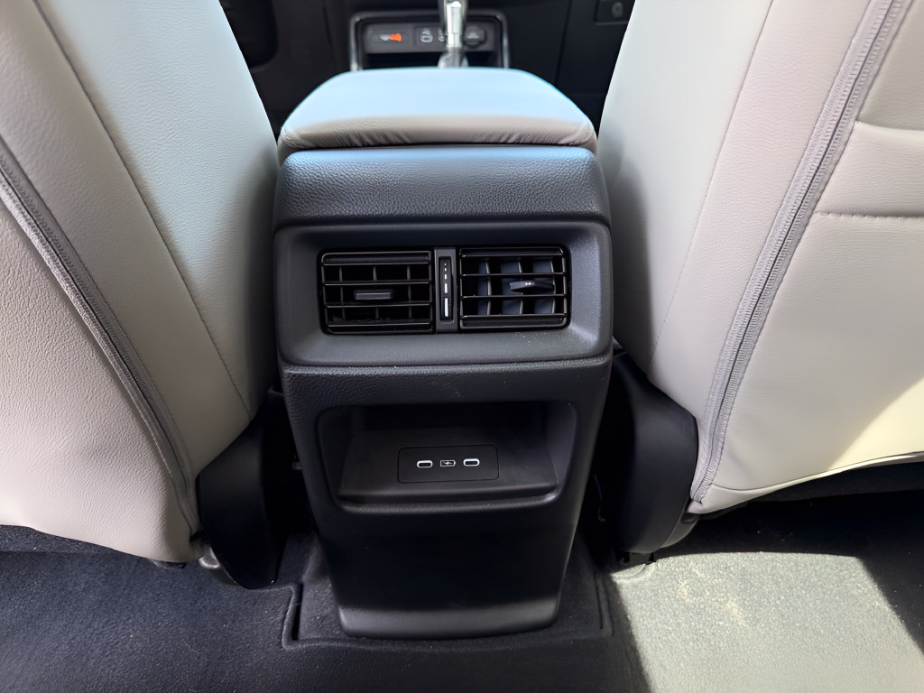 Used 2024 Honda CR-V EX-L image 12