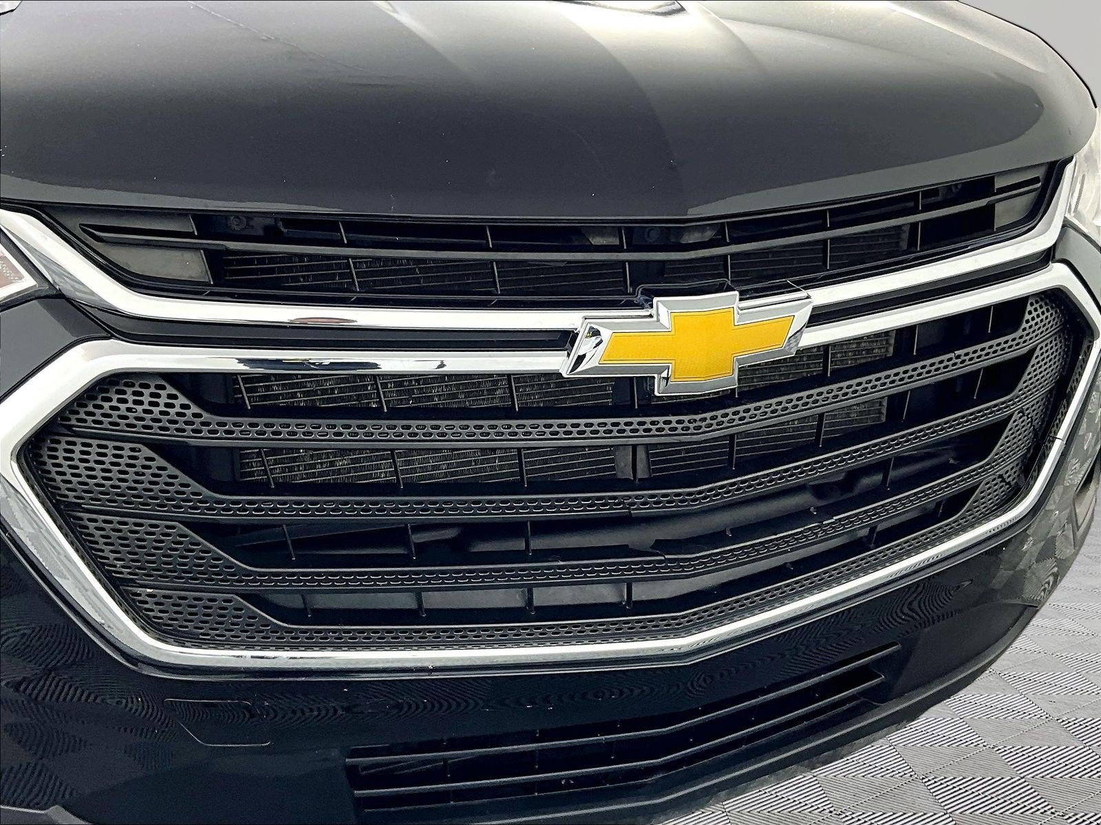 Used 2020 Chevrolet Traverse LS FWD image 29