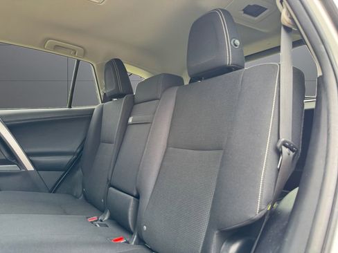 Used 2018 Toyota RAV4 LE w/ Protection Package AWD/4WD image 18