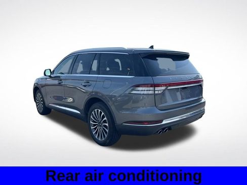 Used 2023 Lincoln Aviator AWD w/ Premium Package image 4