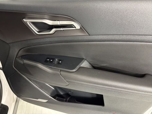 New 2026 Kia Sportage EX FWD image 14