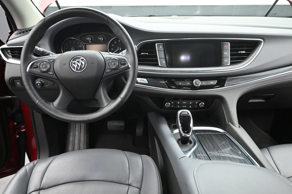 Used 2018 Buick Enclave Premium w/ LPO, Hit The Road Package FWD image 27