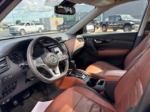 Used 2017 Nissan Rogue SL w/ SL Premium Package AWD/4WD image 14