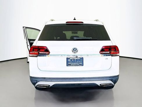 Used 2018 Volkswagen Atlas Launch Edition FWD image 6