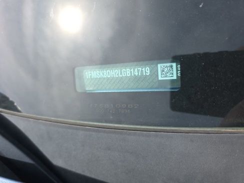 Used 2020 Ford Explorer XLT w/ Equipment Group 202A AWD/4WD image 11