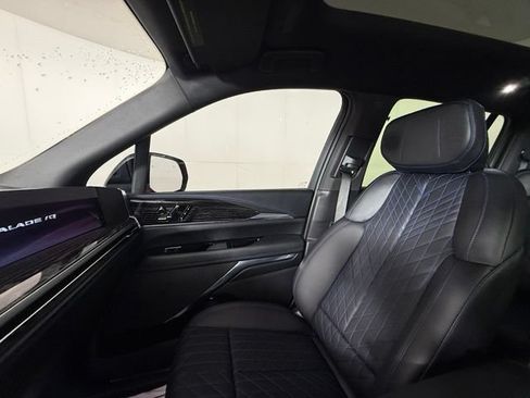 Used 2026 Cadillac Escalade IQ Sport 1 w/ LPO, Floor Liner Package AWD/4WD image 18