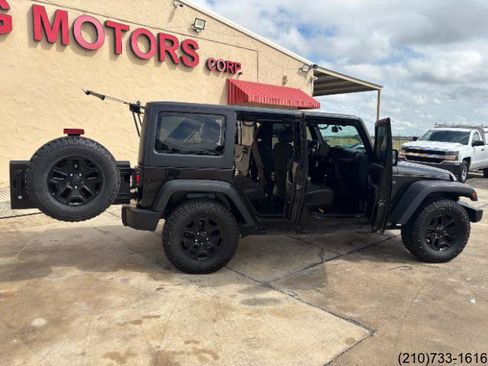 Used 2015 Jeep Wrangler Unlimited Sport AWD/4WD image 26