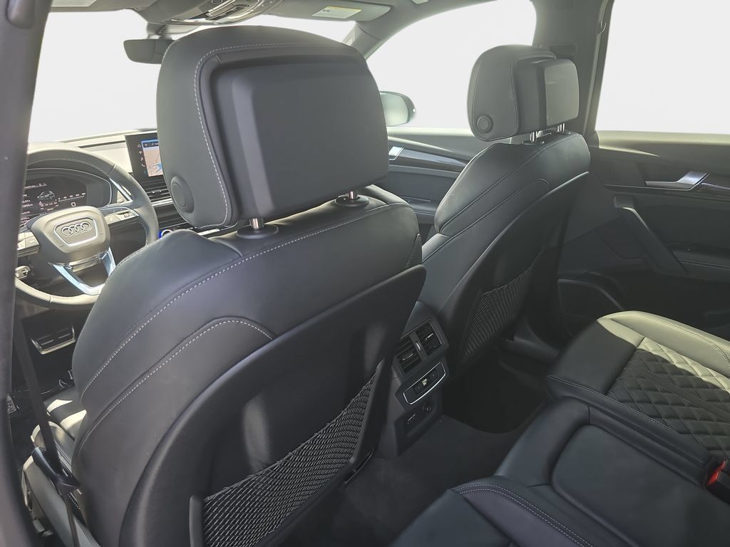 Used 2023 Audi SQ5 Premium Plus w/ Premium Plus Package AWD/4WD image 12