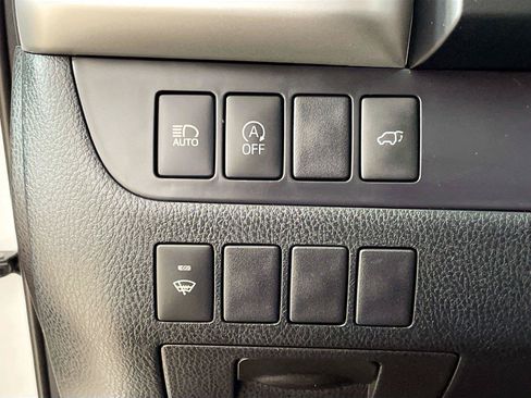 Used 2018 Toyota Highlander XLE AWD/4WD image 14