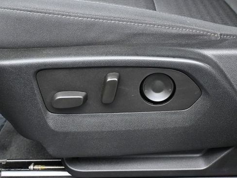 Used 2022 Chevrolet Silverado 1500 Custom RWD image 12