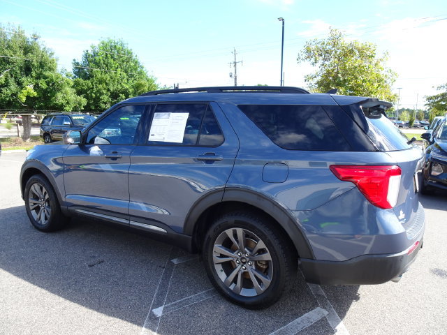 Used 2021 Ford Explorer XLT w/ Equipment Group 202A AWD/4WD image 6