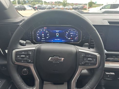 Used 2026 Chevrolet Silverado 1500 LT Trail Boss w/ LT Trail Boss Premium Package AWD/4WD image 25