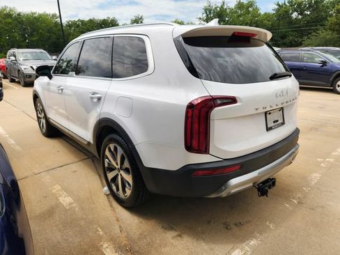 Certified 2022 Kia Telluride S FWD image 3