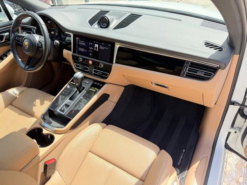 Used 2022 Porsche Macan AWD/4WD image 43