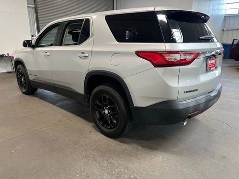 Used 2020 Chevrolet Traverse LS FWD image 5