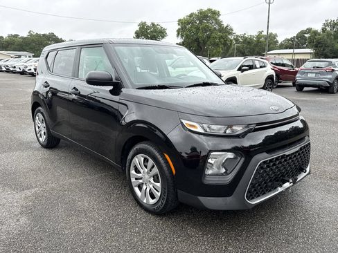 Used 2021 Kia Soul LX FWD image 7
