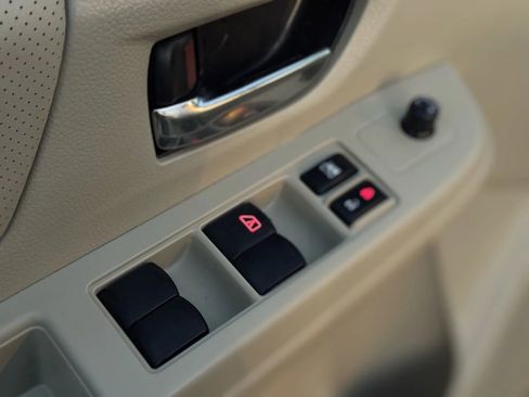 Used 2014 Subaru Crosstrek 2.0i Limited w/ Popular Package #2 image 12