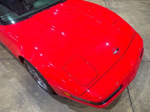 Used 1991 Chevrolet Corvette Convertible RWD image 32