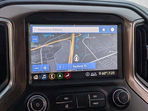 Used 2020 Chevrolet Silverado 1500 High Country w/ Technology Package image 8