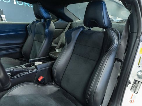Used 2018 Toyota 86 RWD image 9