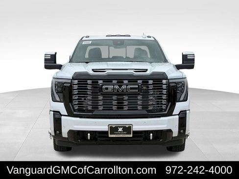 New 2026 GMC Sierra 3500 Denali Ultimate AWD/4WD image 7