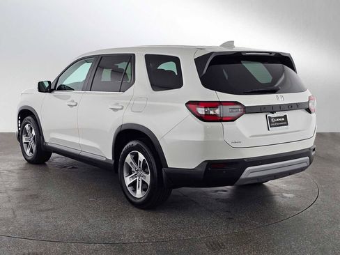 Used 2025 Honda Pilot EX-L image 5