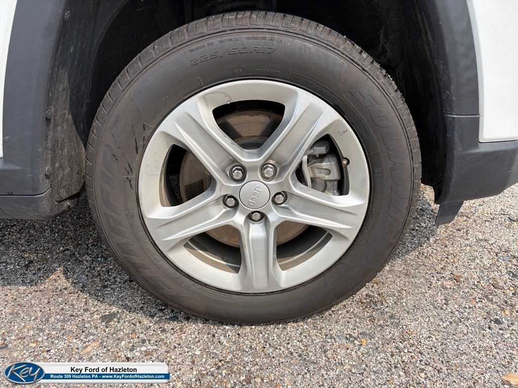 Used 2024 Jeep Compass Latitude AWD/4WD image 14