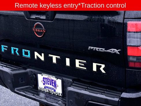 Used 2023 Nissan Frontier PRO-4X w/ Pro-4X Premium Package image 12