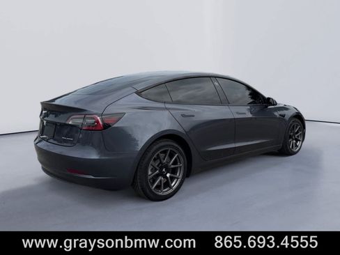 Used 2022 Tesla Model 3 Long Range AWD/4WD image 3