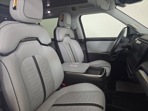 Used 2024 Rivian R1S Adventure AWD/4WD image 25